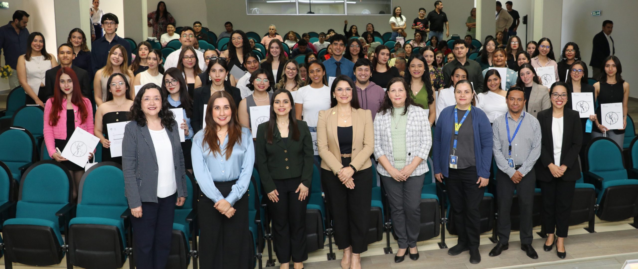 Reconocen a la Excelencia Académica de nuestra Facultad