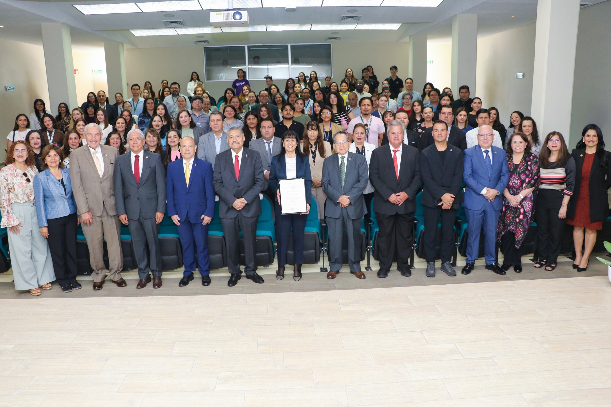 Celebran la 22ª Edición de la Catedra DR. CARLOS CANSECO