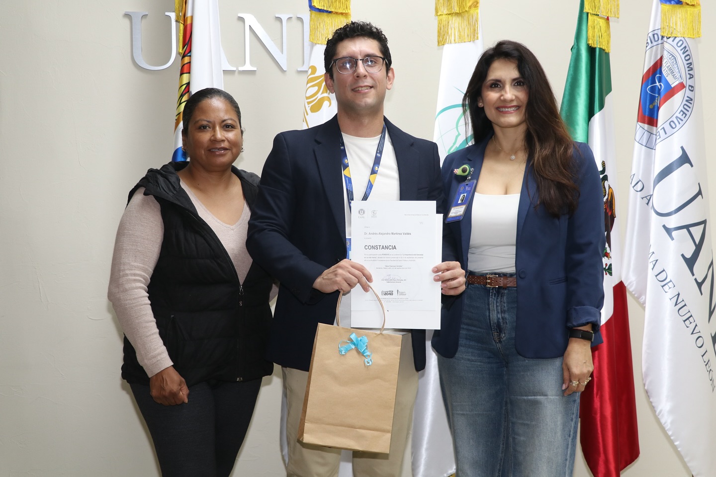 Llevan a cabo la conferencia “La importancia del bienestar en la vida diaria”