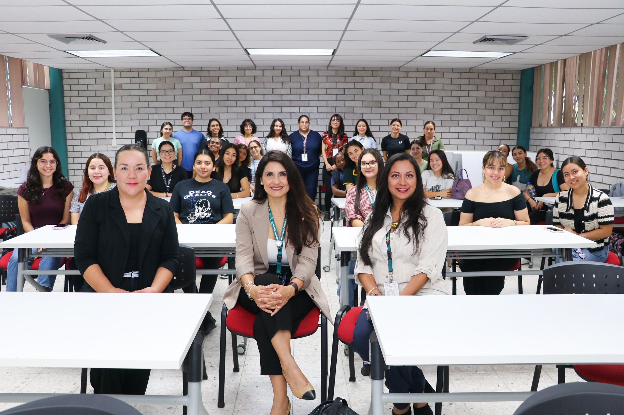Dictan la conferencia “Conoce tu salud intestinal y su influencia en tu bienestar”
