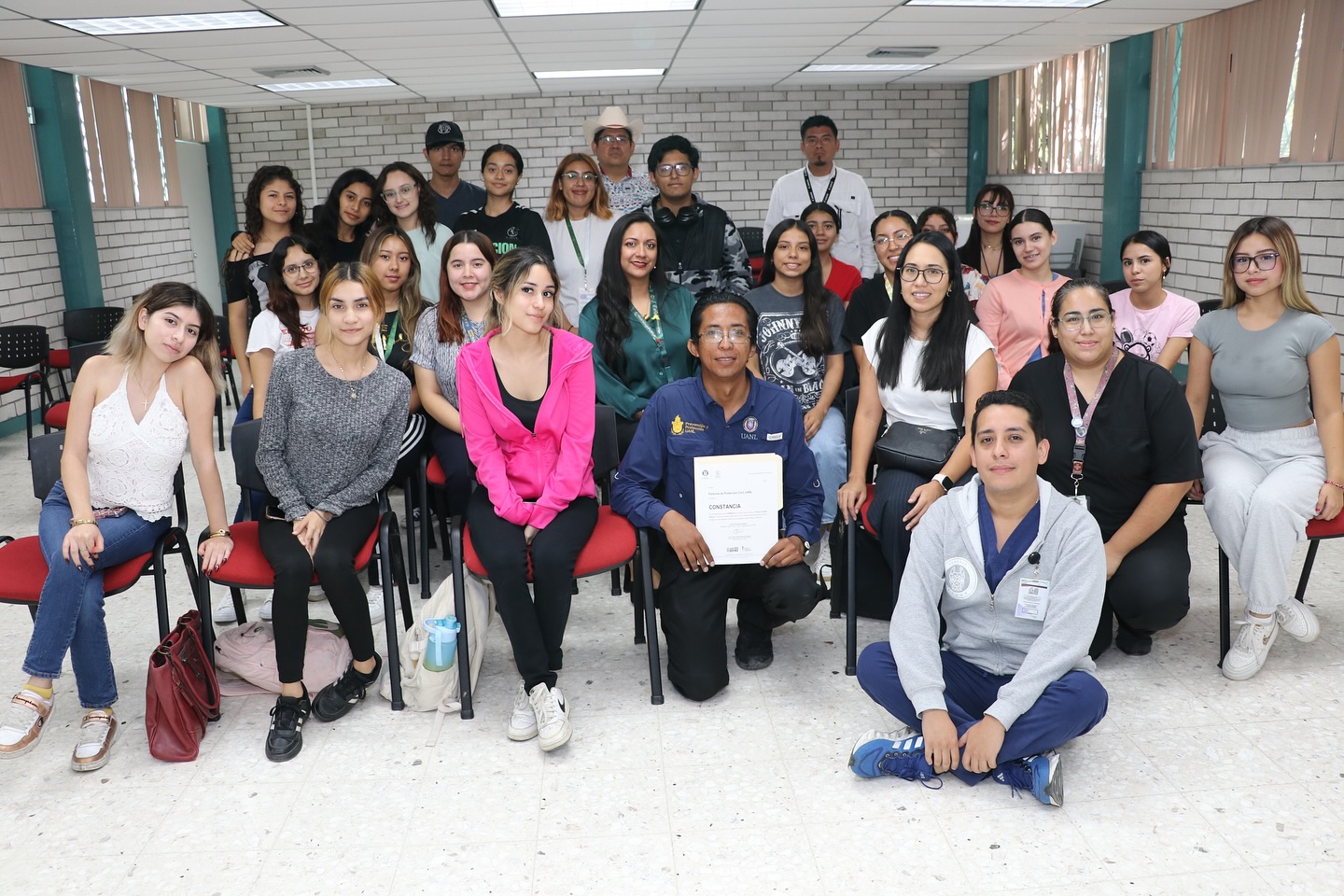Dictan la conferencia “Conoce tu salud intestinal y su influencia en tu bienestar”